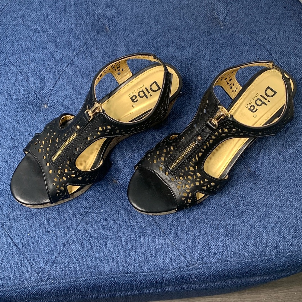 Women’s Diba Wedge sandals. Size 10 USA